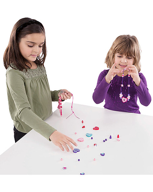 Melissa & Doug Set in Legno per Creare Braccialetti - Cuori - 120 perline e 5 nastrini Kit Fai Da Te