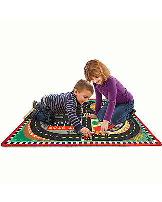 Melissa & Doug Tappeto Gioco con Pista per Macchinine - 100 x 90 cm - Include 4 Veicoli in Legno! Tappeti Gioco