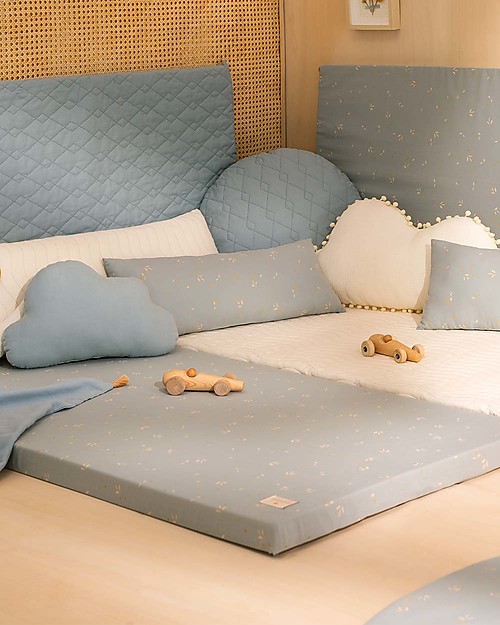 Nobodinoz Materasso e Tappeto Gioco Saint Barth - Willow Soft Blue - 120x60x4 cm - Cotone Bio Tappeti Gioco Imbottiti