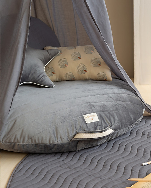 Nobodinoz Pouf rotondo Sahara - Grigio Ardesia - Velluto Ecologico Trapuntato Pouf