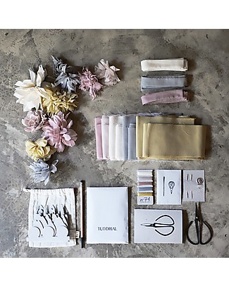 Numero 74 Kit Fiori in Tessuto, Mix Sussurro - Comprende tutto il necessario! Kit Fai Da Te