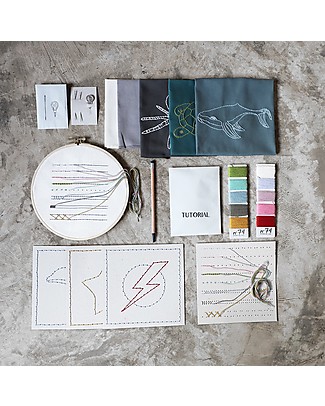 Numero 74 Kit Ricamo per Bambini, Mare - Tutto il necessario per imparare a ricamare! Kit Fai Da Te