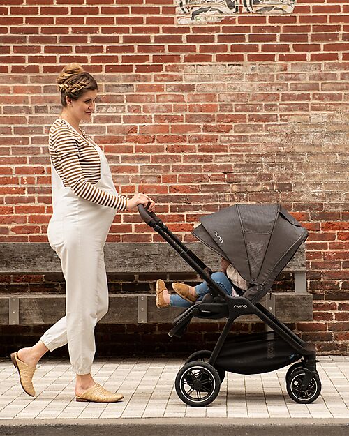 Nuna Passeggino Triv Next - Cosmopolitan - Telaio Nero - Ideale per Viaggiare e per la Città Passeggini Leggeri
