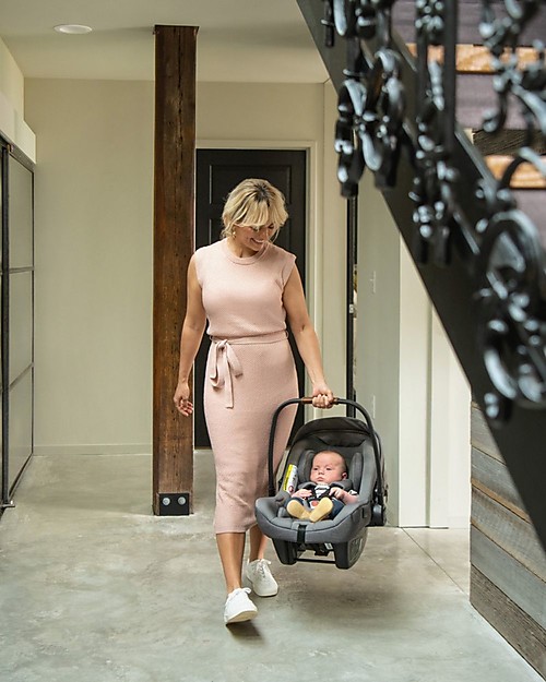 Nuna Seggiolino Auto Todl Next - Caviar - 0-4 Anni - Compatibile con Base Next - per Entrambi i Sensi di Marcia Seggiolini Auto Gruppo 0+/1