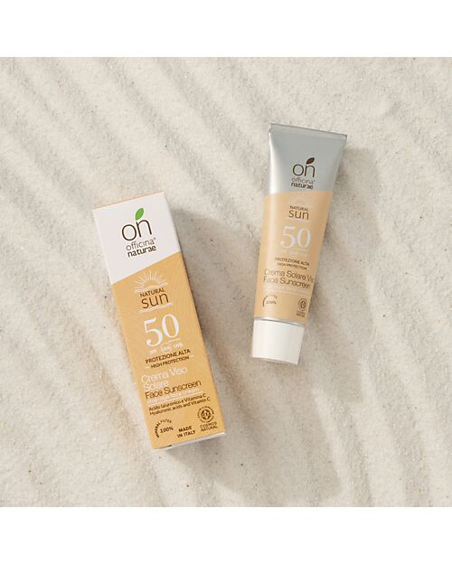 Officina Naturae Crema Solare Viso Anti Età SPF 50 - 30 ml - con Vitamina C e Acido Ialuronico Solari