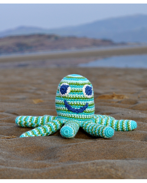 Pebble Piovra Verde - Pupazzino con Sonaglio (Altezza 15 cm) - Fair Trade Sonagli