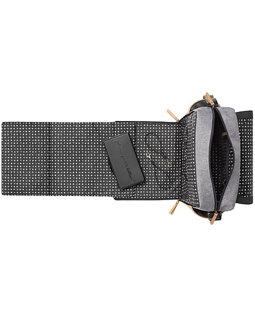 Petunia Pickle Bottom Zaino Boxy - Camello e Grigio Grafite - Ampio con Dettagli Intelligenti e Fasciatoio Integrato Zaini Fasciatoio