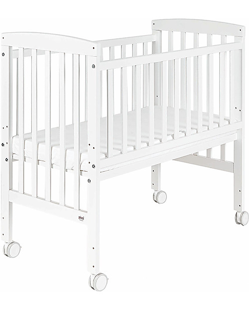 culla next to me in legno