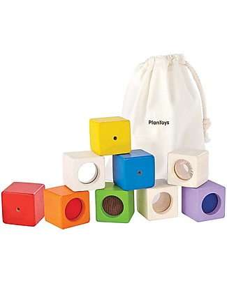 PlanToys Cubi Sensoriali in Legno - Sviluppo Visivo, Uditivo e Tattile Mattoncini da costruzione