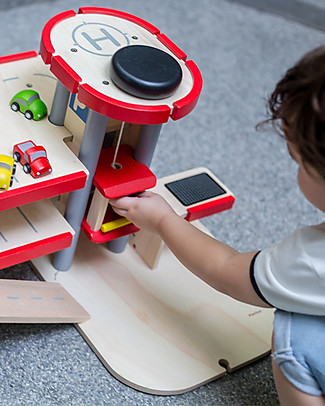 PlanToys Gioco in Legno Garage - Diverte e sviluppa la fantasia Macchine e Trenini in Legno