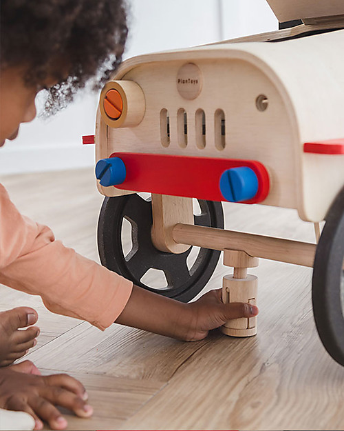 PlanToys Motor Mechanic Set - Numerosi Dettagli Realistici! Macchine e Trenini  in Legno