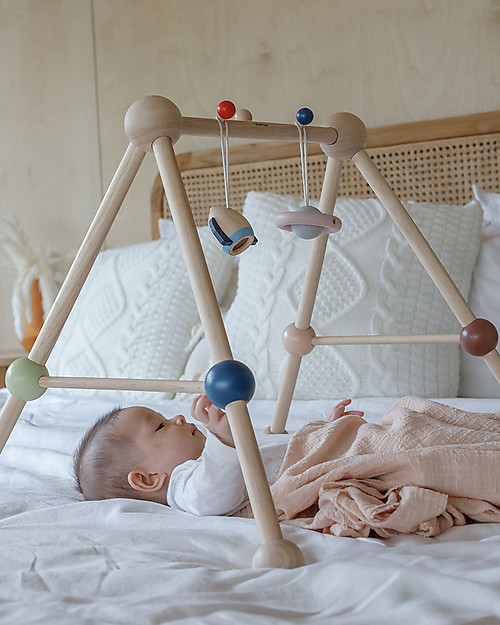 PlanToys Palestrina Bimbo in Legno Orchard - Set giochi inclusi Palestrine