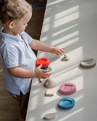 PlanToys Razzo da Impilare in Legno con Figure Geometriche Macchine e Trenini in Legno