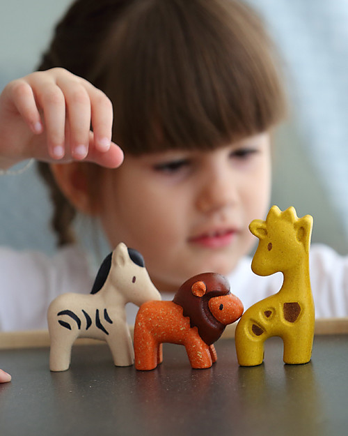 PlanToys Set Gioco in Legno Animali Selvaggi - Dai 12 mesi - Divertente ed ecologico! Animali in Legno
