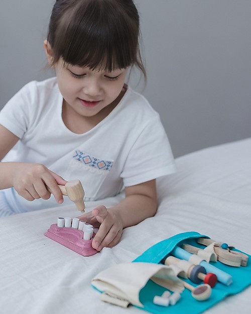 PlanToys Set Gioco in Legno Borsa del Dentista Far finta di