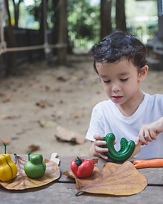 PlanToys Set Imperfetto di Frutta & Verdure in Legno - Insegna a Ridurre lo Spreco del Cibo Cibo Giocattolo