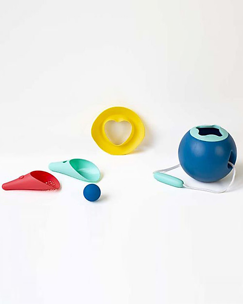 Quut Kit da Spiaggia: Secchiello Mini Ballo, Gioco Cuppi e Formina Cuore Giochi da Spiaggia