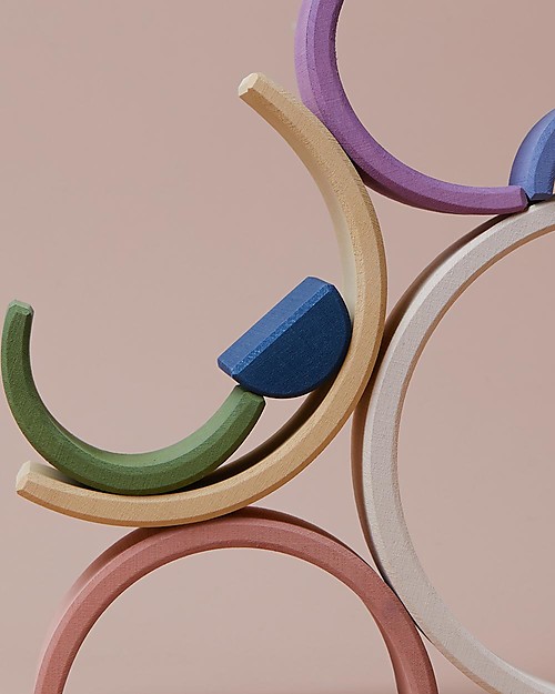Raduga Grez Arco Impilabile in Legno - Bianco Fuori Colorato Dentro - Gioco Educativo Fatto a Mano per Stimolare il tuo Bambino Giochi Montessoriani