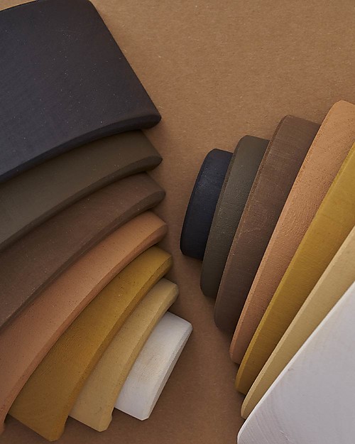 Raduga Grez Arco Impilabile in Legno - Skin Tones dal Nero al Bianco - Gioco Educativo Fatto a Mano per Stimolare il tuo Bambino Giochi Montessoriani