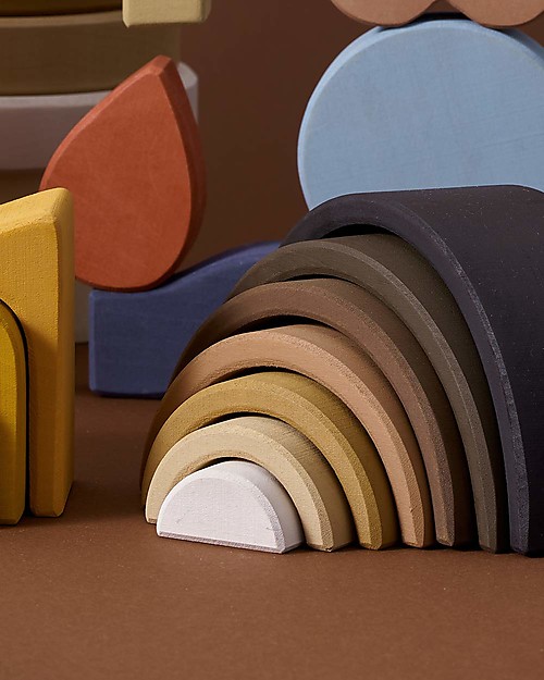 Raduga Grez Arco Impilabile in Legno - Skin Tones dal Nero al Bianco - Gioco Educativo Fatto a Mano per Stimolare il tuo Bambino Giochi Montessoriani