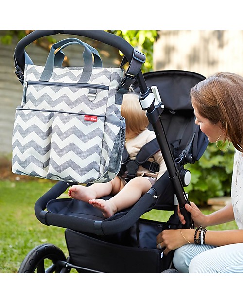 Skip Hop Borsa Fasciatoio Duo Signature, Grigio Zig Zag - Include materassino cambio! Borse Cambio