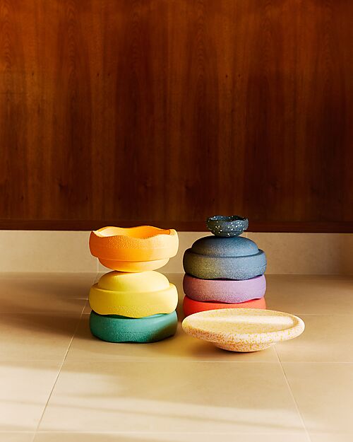 Stapelstein Set 6 Elementi Impilabili + Tavola Petal + Mini Pond - Rainbow Classic - Edizione Limitata Giochi di Equilibrio_