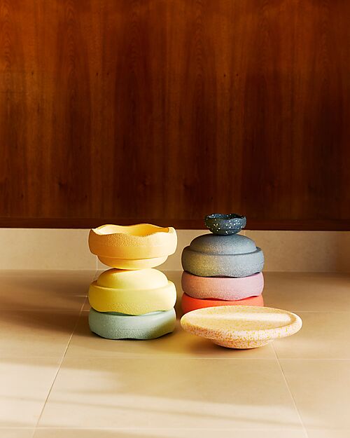 Stapelstein Set 6 Elementi Impilabili + Tavola Petal + Mini Pond - Rainbow Pastel - Edizione Limitata Giochi di Equilibrio_