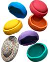 Stapelstein Set 6 Elementi Impilabili + Tavola - Super Confetti Rainbow Classic - Ideali per esercizi di equilibrio Giochi di Equilibrio_