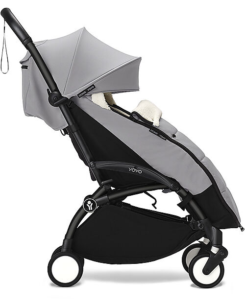 Stokke Passeggino YOYO3 Telaio Nero e Seduta Stone - Dai 6 Mesi Passeggini Leggeri