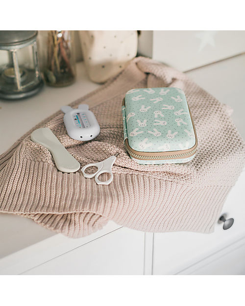 Suavinex Set Toilette Neonato - Verde - 6 Accessori in Beauty Case Kit Toilette Neonato