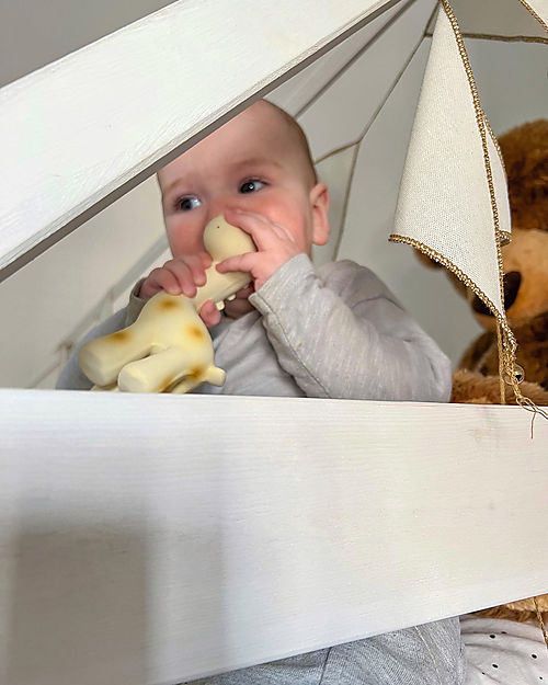 Tikiri 3-in-1 Sonaglio Giraffa, Massaggiagengive, Gioco da Bagno, My First Zoo - 100% Caucciù Naturale Giochi Bagno