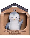 Tikiri 3-in-1 Sonaglio Pinguino, Massaggiagengive, Gioco da Bagno, My First Arctic Animals - 100% Caucciù Naturale Giochi Bagno