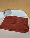 Tikiri DouDou Massaggiagengive Elefante - Barn Red -Caucciù Naturale e Cotone Bio Doudou