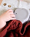 Tikiri DouDou Massaggiagengive Elefante - Barn Red -Caucciù Naturale e Cotone Bio Doudou