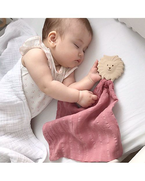 Tikiri DouDou Massaggiagengive Leone, Rosa - Caucciù Naturale e Cotone Bio Doudou