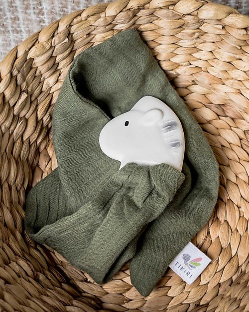 Tikiri DouDou Massaggiagengive Zebra - Verde Oliva -Caucciù Naturale e Cotone Bio Doudou