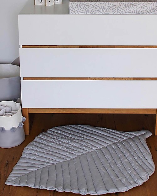 Toddlekind Leaf Mats - Tappeto Gioco - Grigio - 128x96 cm - Cotone Bio - Il Match Perfetto per il tuo Tappeto! Tappeti Gioco Imbottiti