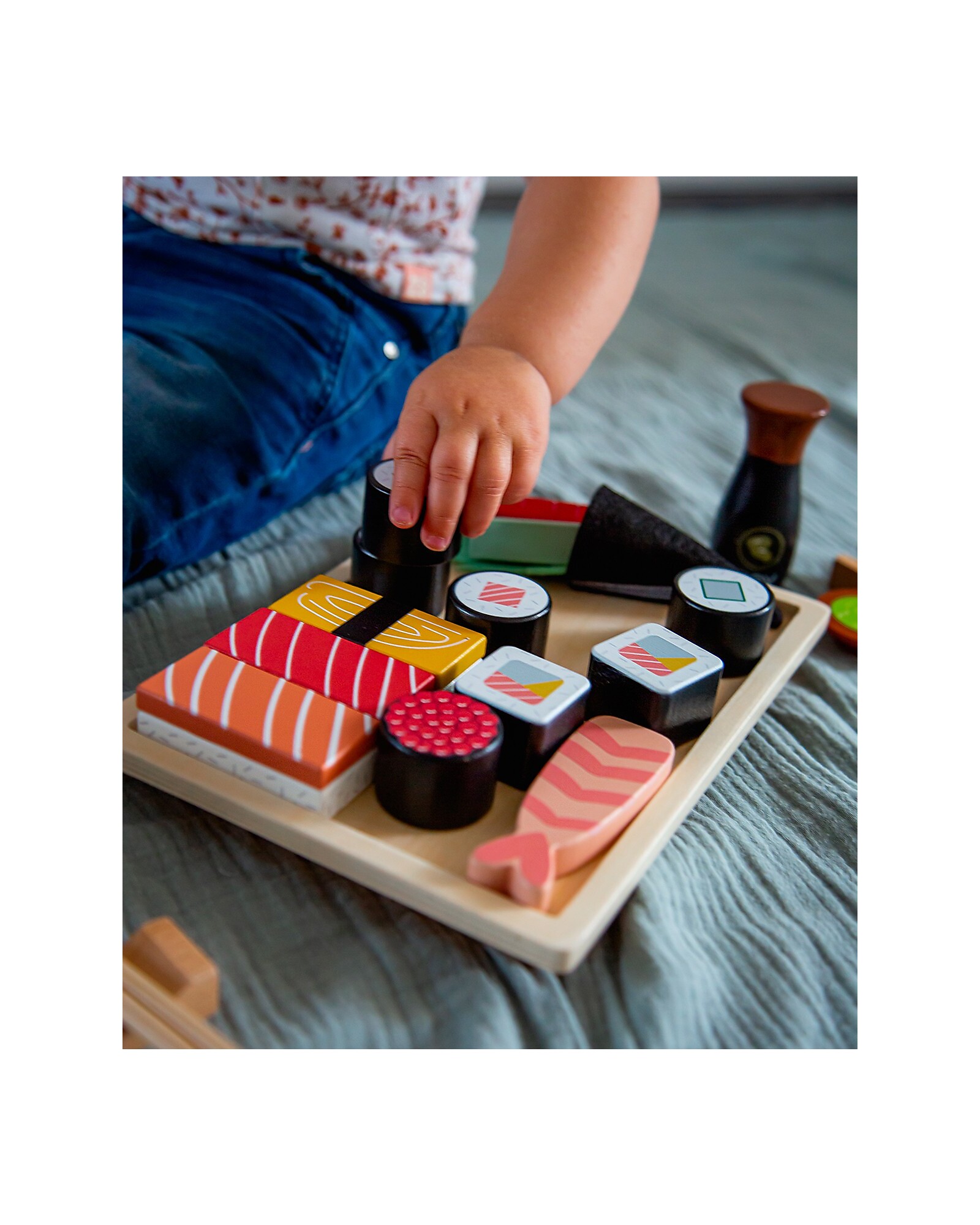 https://data.family-nation.it/imgprodotto/tryco-set-sushi-in-legno-23-pezzi-colori-ad-acqua-atossici-cibo-giocattolo_510263_zoom.jpg