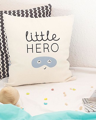 UO* Federa cuscino "Little Hero" Cuscini Arredo