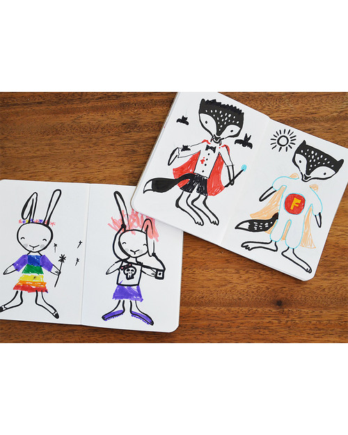 Wee Gallery 32 Modi di Vestire un Coniglietto (Libro Creativo -Carta Riciclata) Disegnare e Colorare