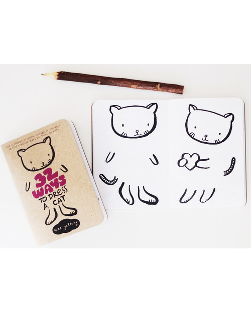 Wee Gallery 32 Modi di Vestire un Gatto (Libro Creativo - Carta Riciclata) Disegnare e Colorare