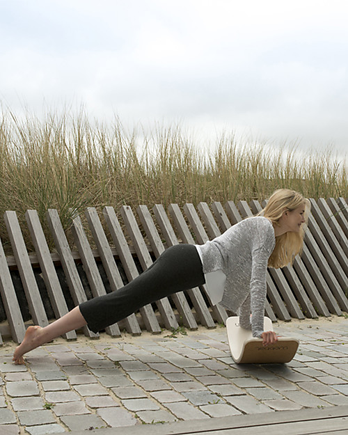 Wobbel Wobbel Original Linnen Tavola d'Equilibrio in Legno Sbiancato, Smalto Trasparente - Divertimento ed esercizio per grandi e piccini Giochi Montessoriani